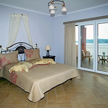 Myrtis Nydri (Lefkada)